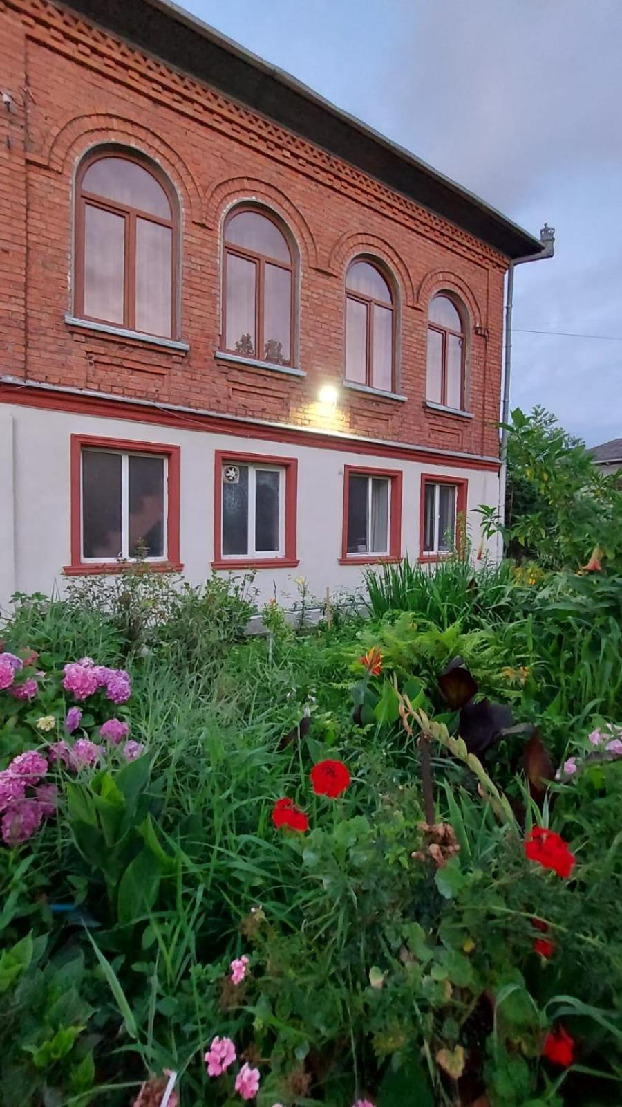 Boutique hotel Pʼotʼi Extérieur photo